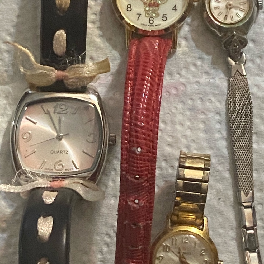 Women's Fashion Watches For Parts or Repair